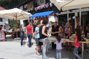 Prikaz postopka polstenja volne - filcanja